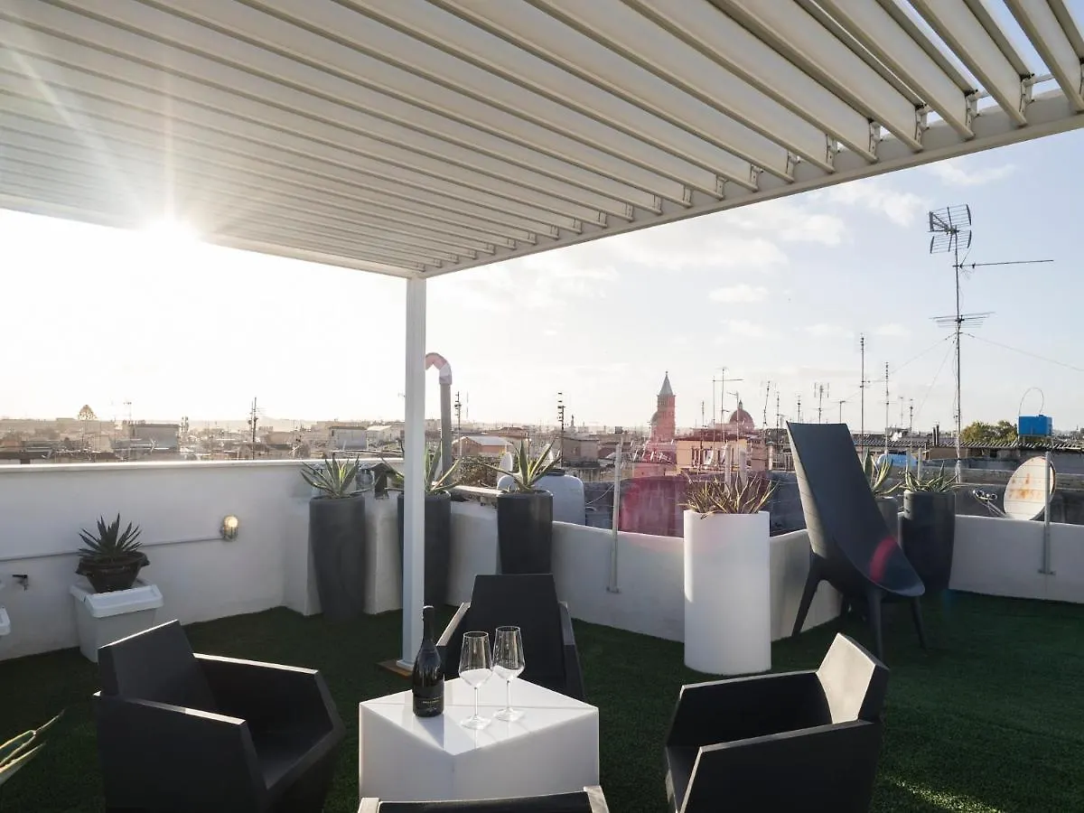 Amazing View Of Rome Free Wi-Fi & Netflix Apartment 0*,