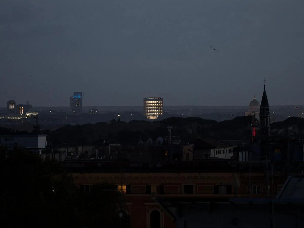 Amazing View Of Rome Free Wi-Fi & Netflix Apartment