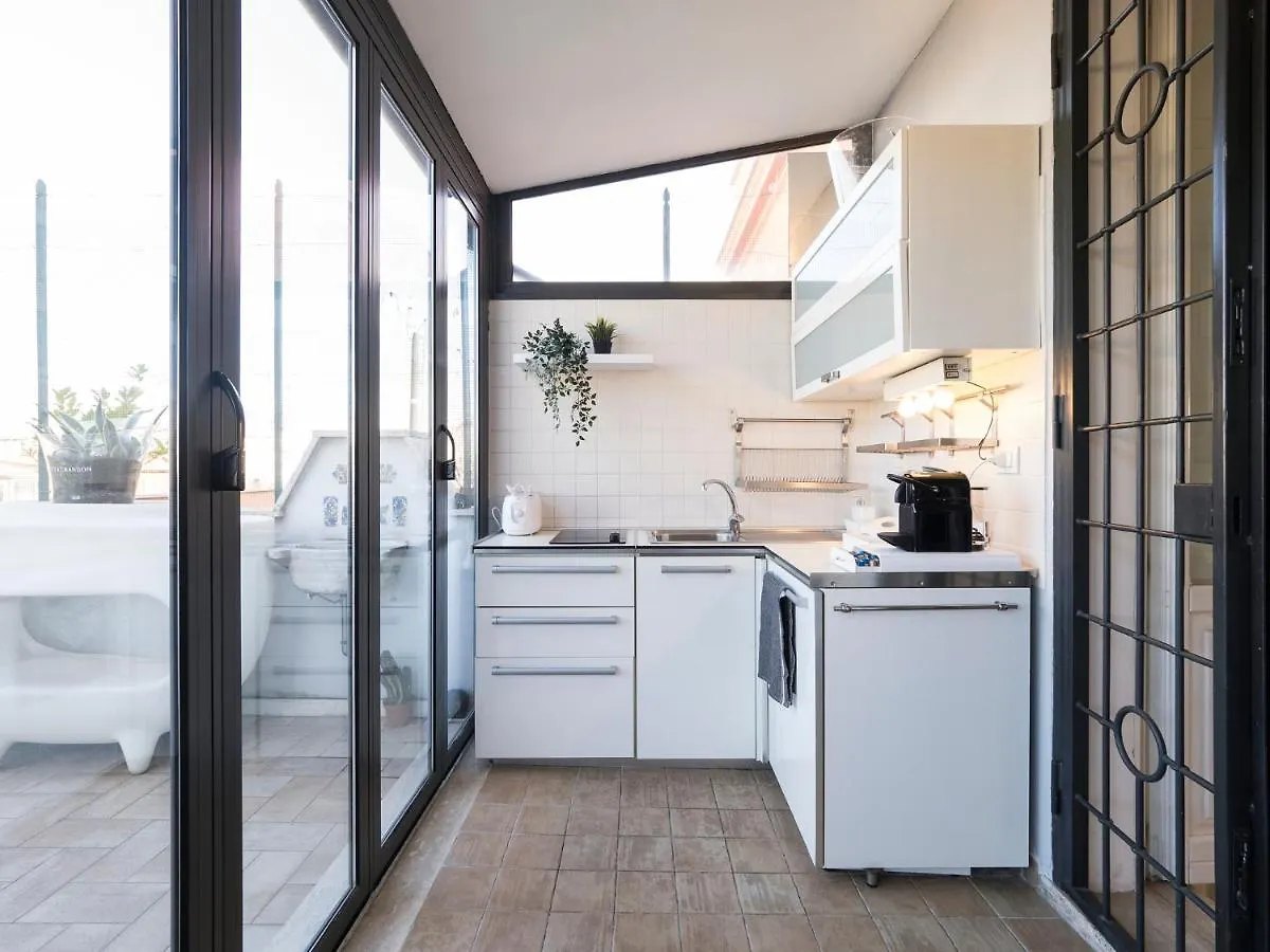 Amazing View Of Rome Free Wi-Fi & Netflix Apartment